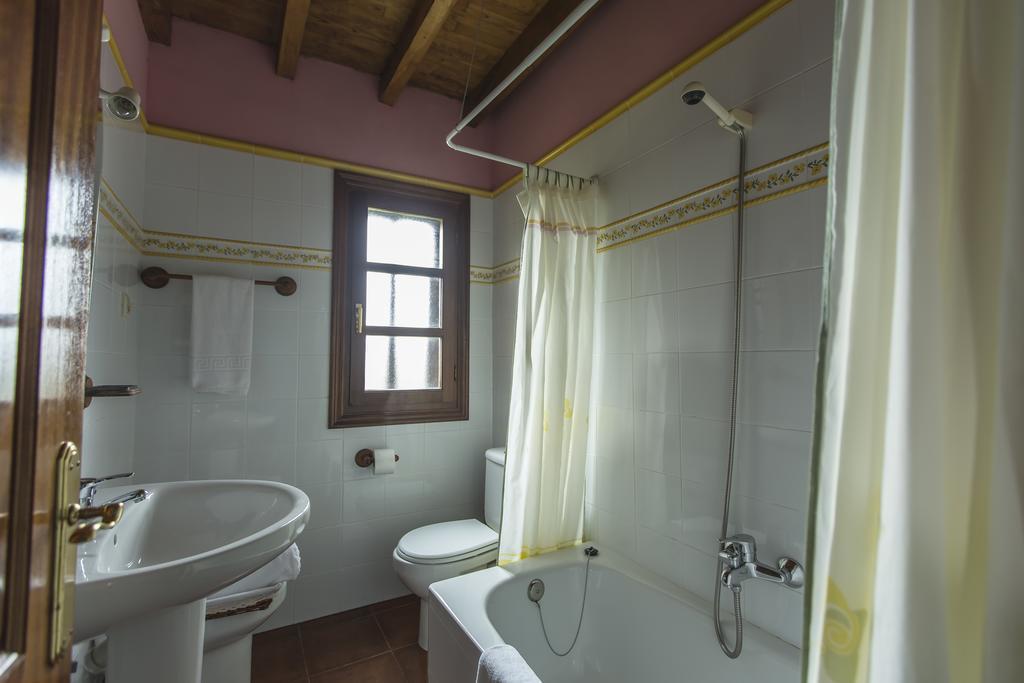 Casas Rurales Playa De Guadamia Llames de Pría Екстериор снимка
